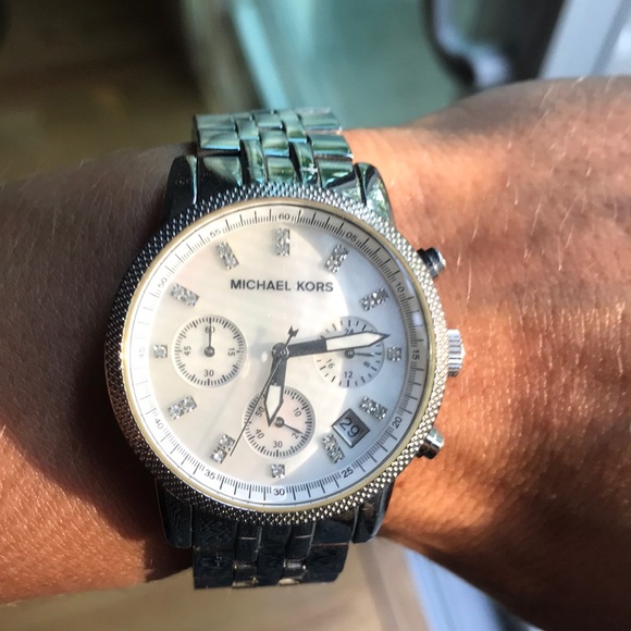 Michael Kors stainless steel watch - Picture 1 of 6